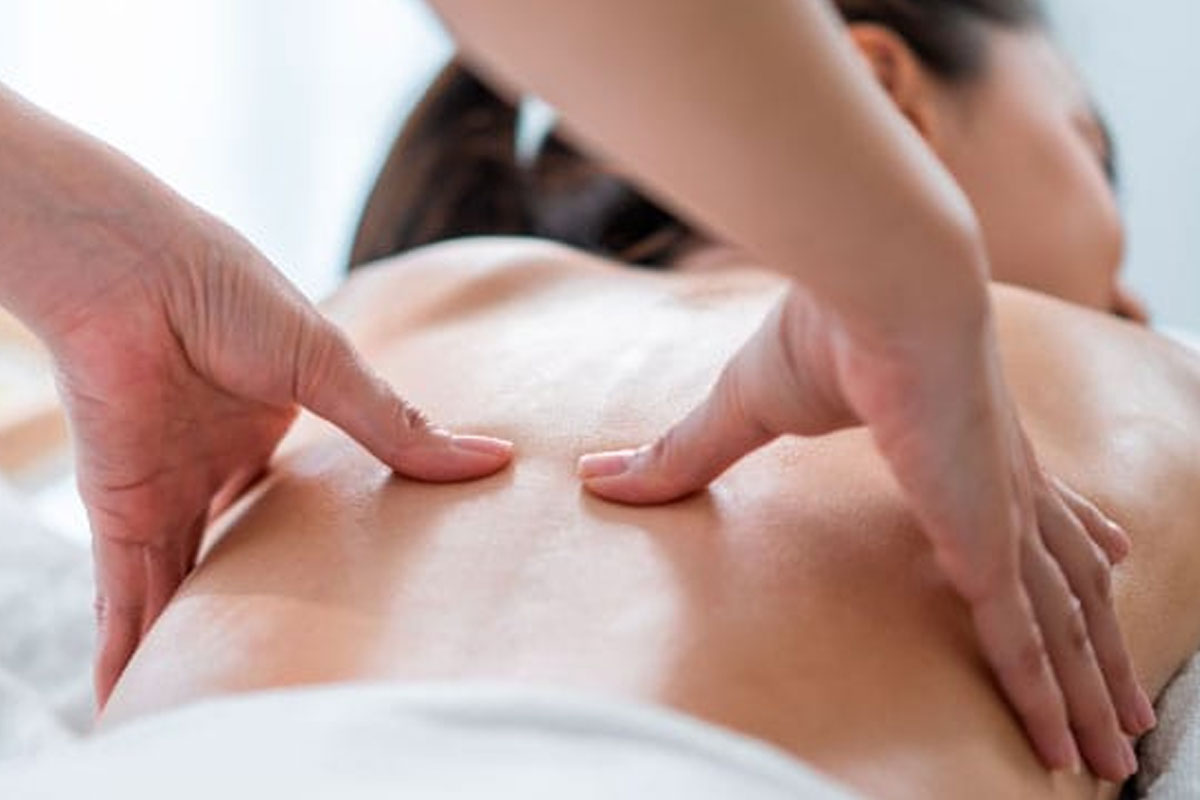 Aroma-Therapy-Massage-Image-3